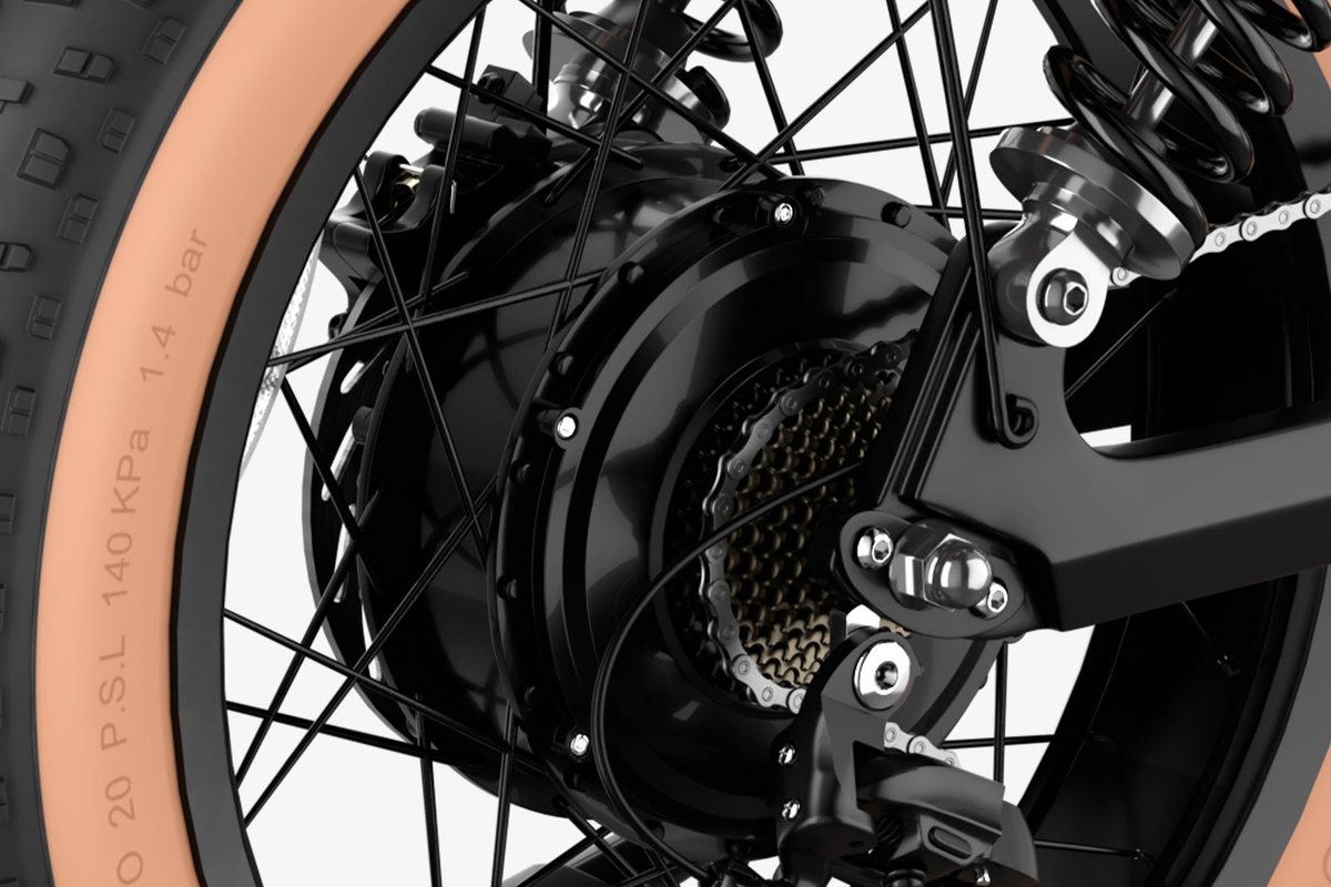 Moteur moyeu et transmission d'un vélo électrique en gros plan